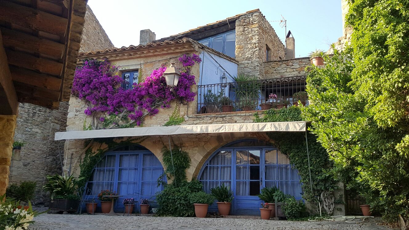 Medieval route through the Baix Empordà, Mas Trobat - Rural Hotel Empordà, Romantic Hotel with Jacuzzi